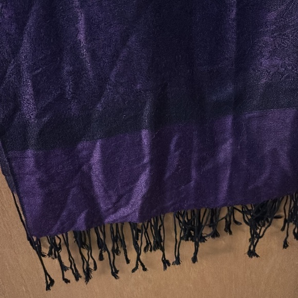 Beautiful black and purple long wrap scarf with brocade design black tassels - Picture 2 of 5